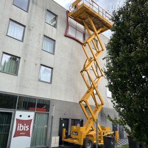 NACELLE SUR CISEAUX DIESEL 15M