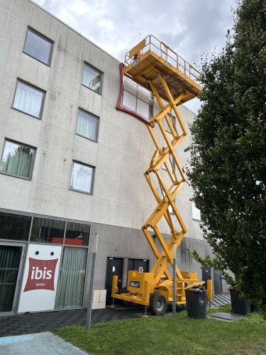 NACELLE SUR CISEAUX DIESEL 15M