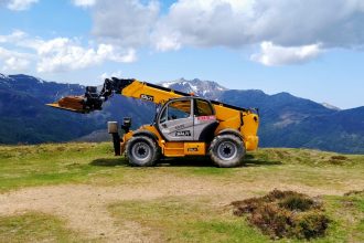 Aménagement de sentiers au sommet des Pyrénées